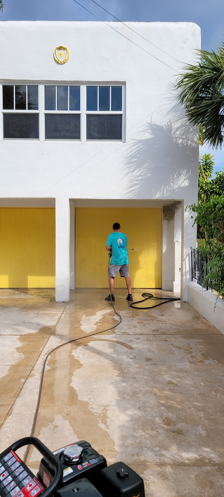 Driveway pressure washing in action in Miami